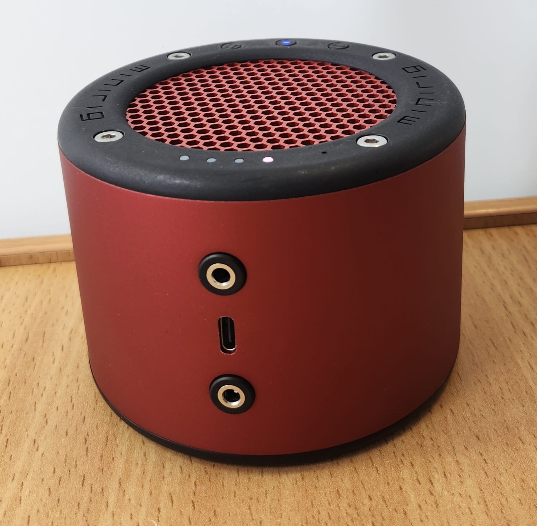 Used Minirig 4 Portable Bluetooth Speaker – Red - Own4Less